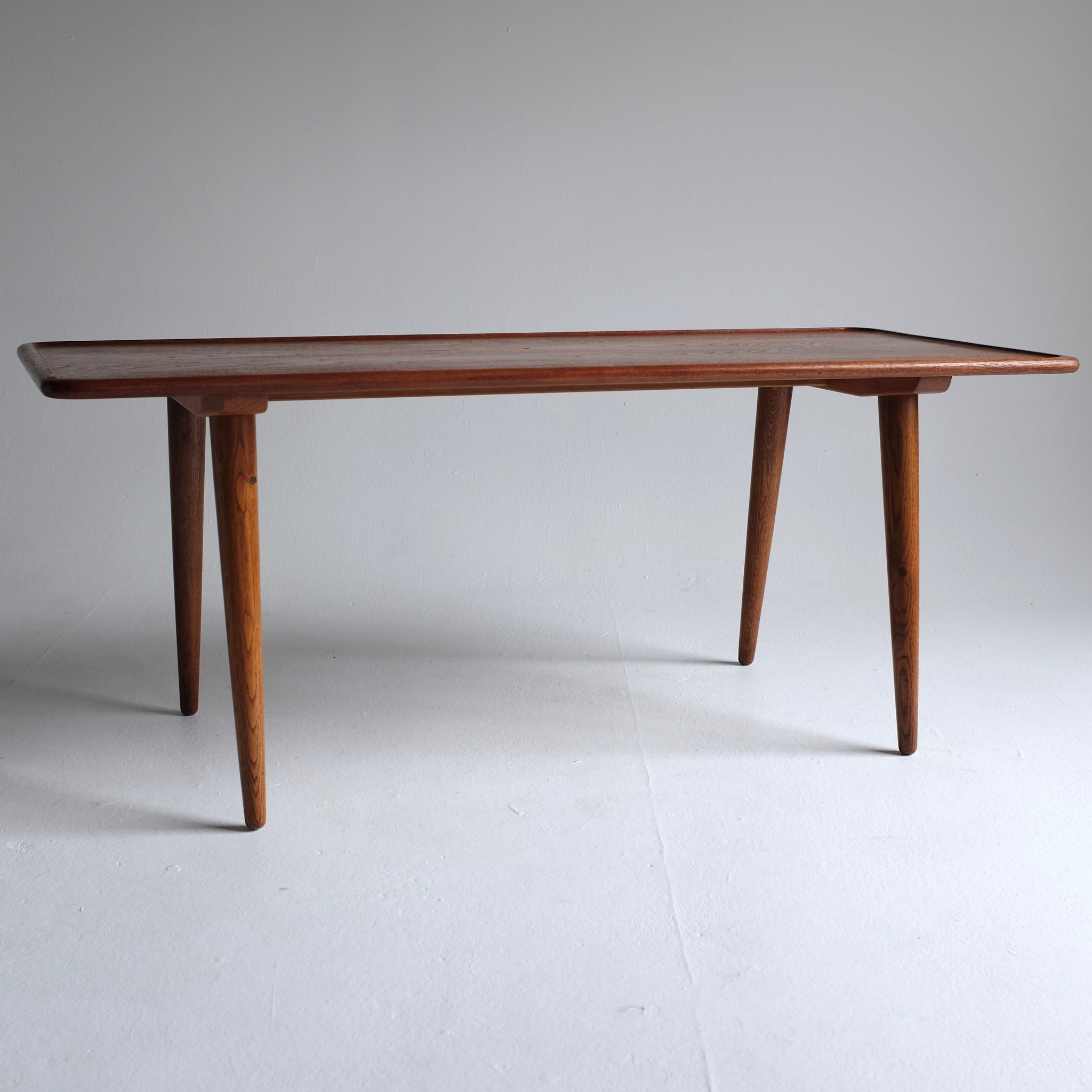T-11 Coffee Table by Hans J. Wegner – Studio Nordic