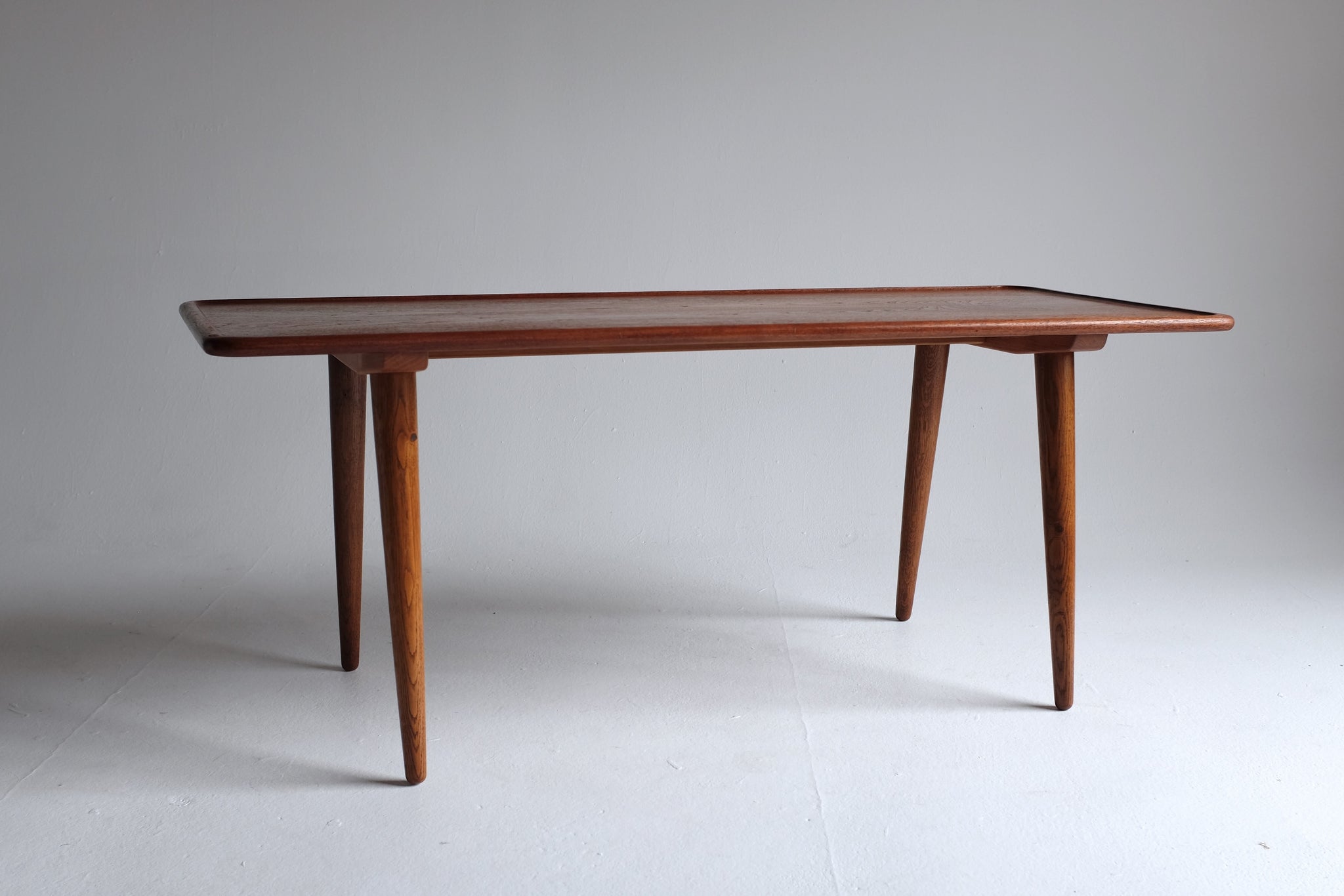 T-11 Coffee Table by Hans J. Wegner – Studio Nordic